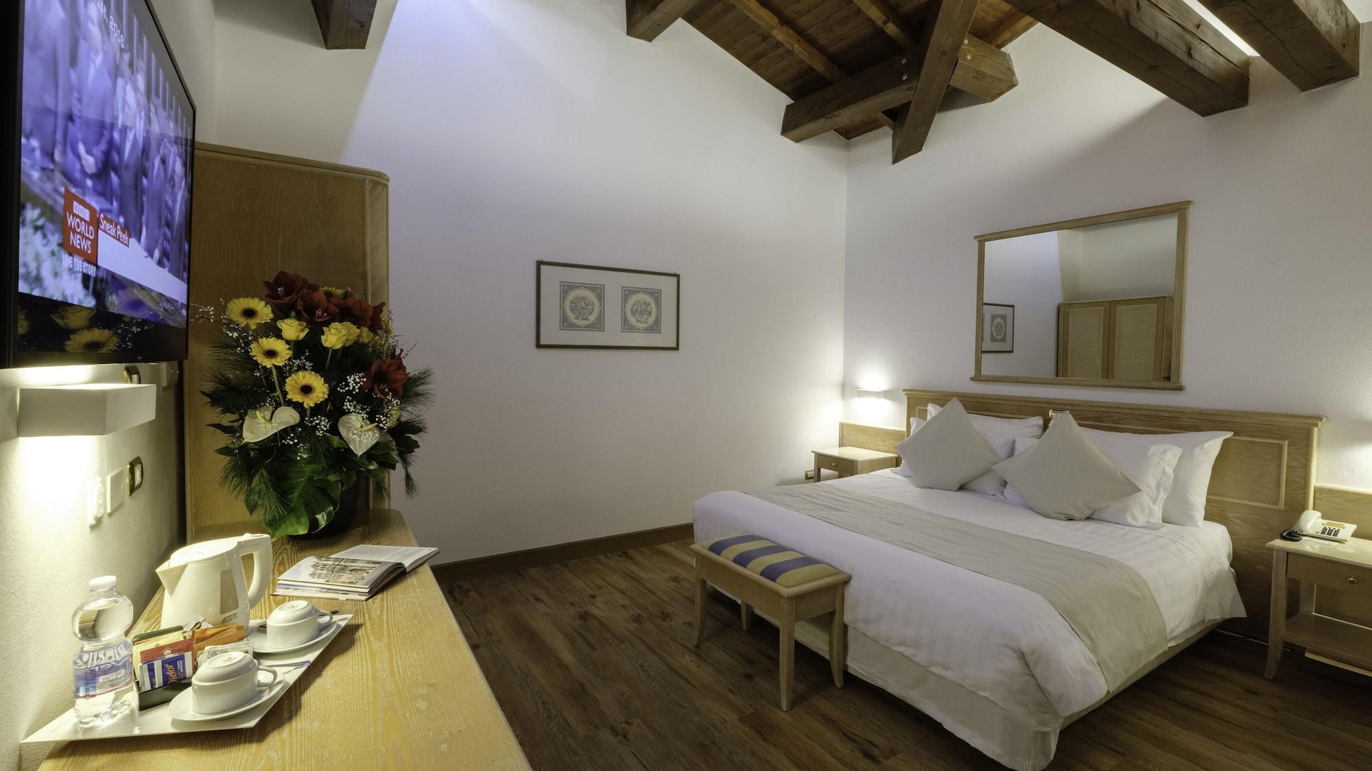 Hotel Orologio Ferrara Bagian luar foto