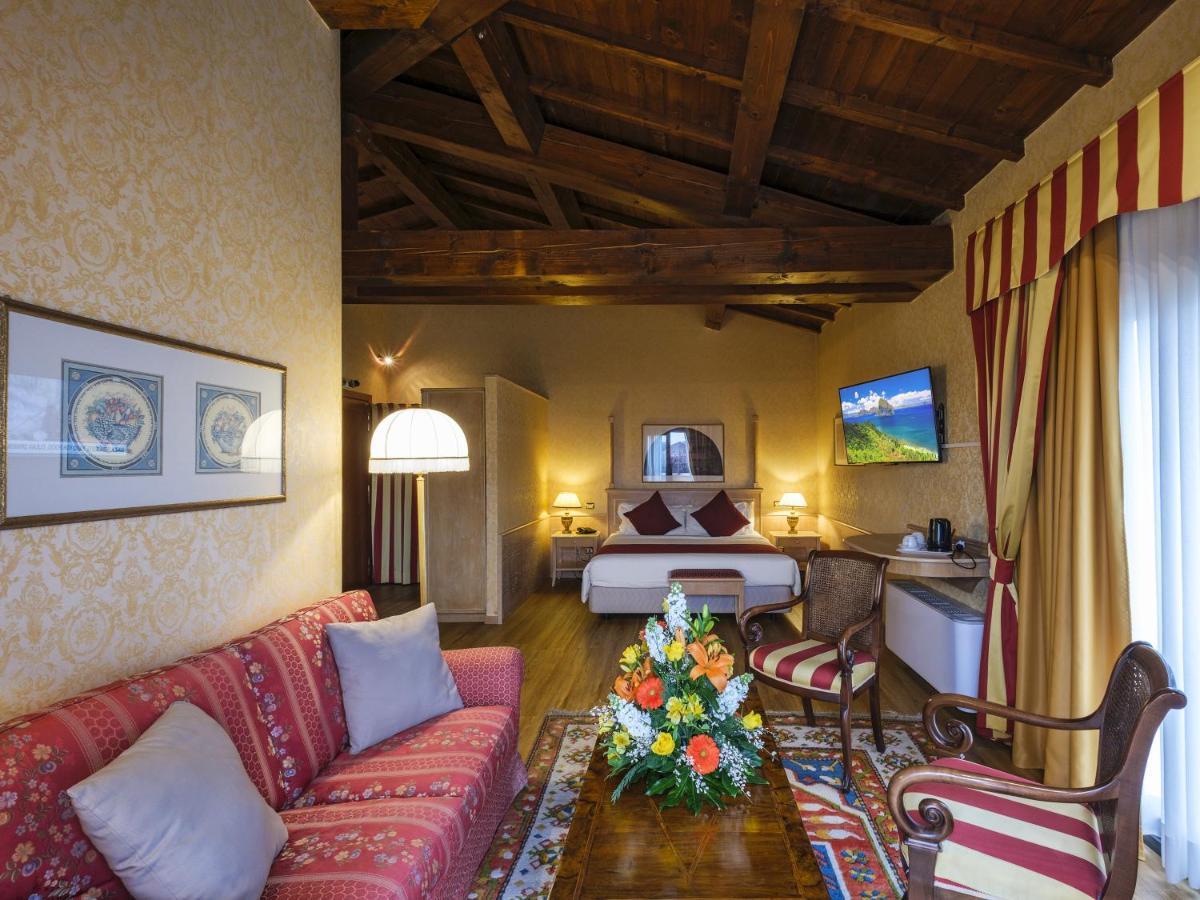 Hotel Orologio Ferrara Bagian luar foto